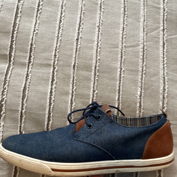 Men’s Mountain Creek Casual Sneakers, Size 10 - Picture 2 of 3